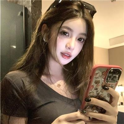 绿茵春色